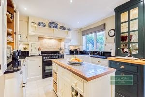 Photo 25- click for photo gallery